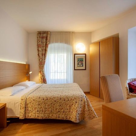 Hotel Romanda Levico Terme Exterior photo