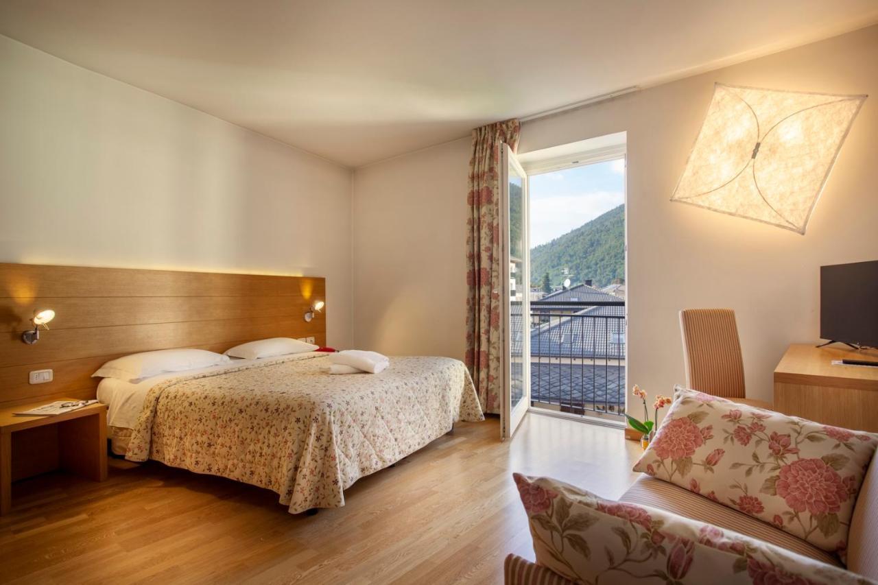 Hotel Romanda Levico Terme Exterior photo