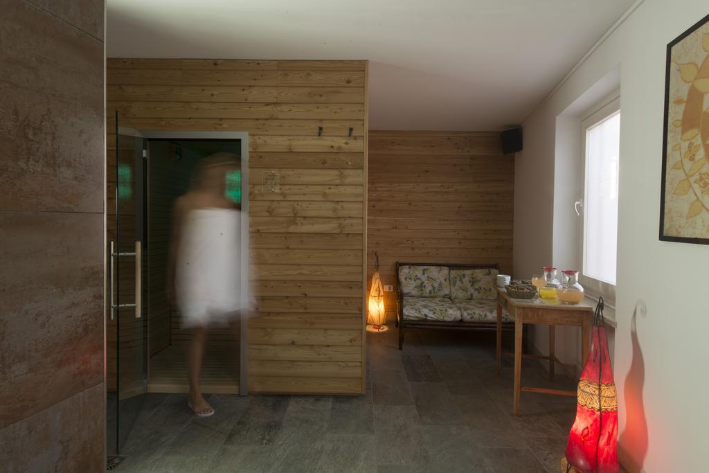 Hotel Romanda Levico Terme Exterior photo